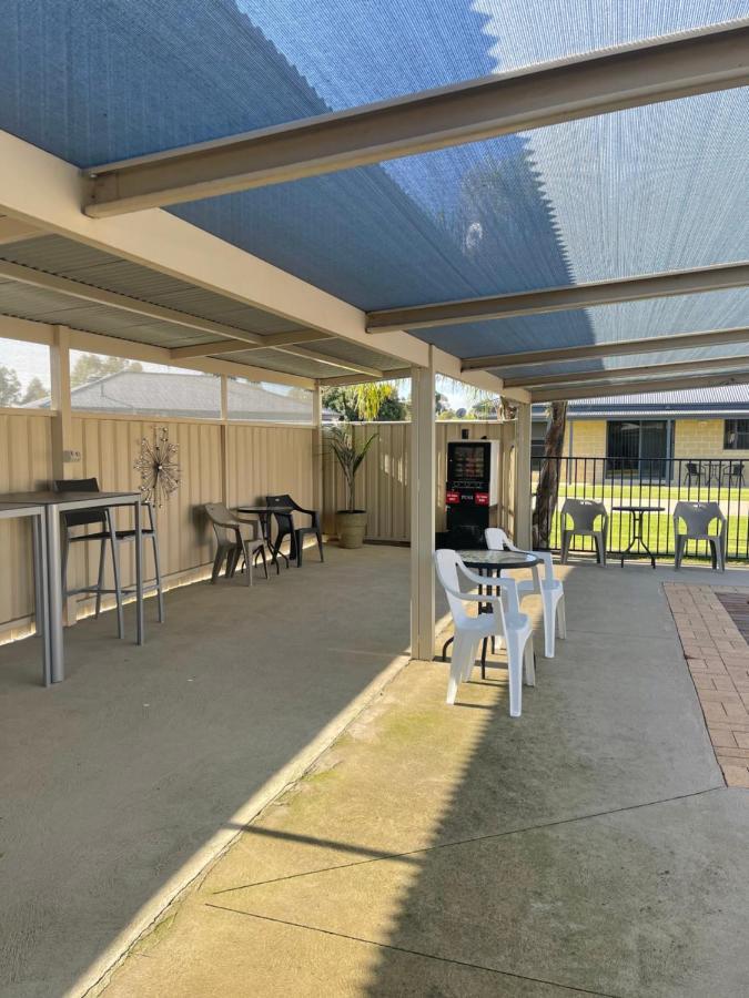 Dbj Holiday Units Mulwala Esterno foto