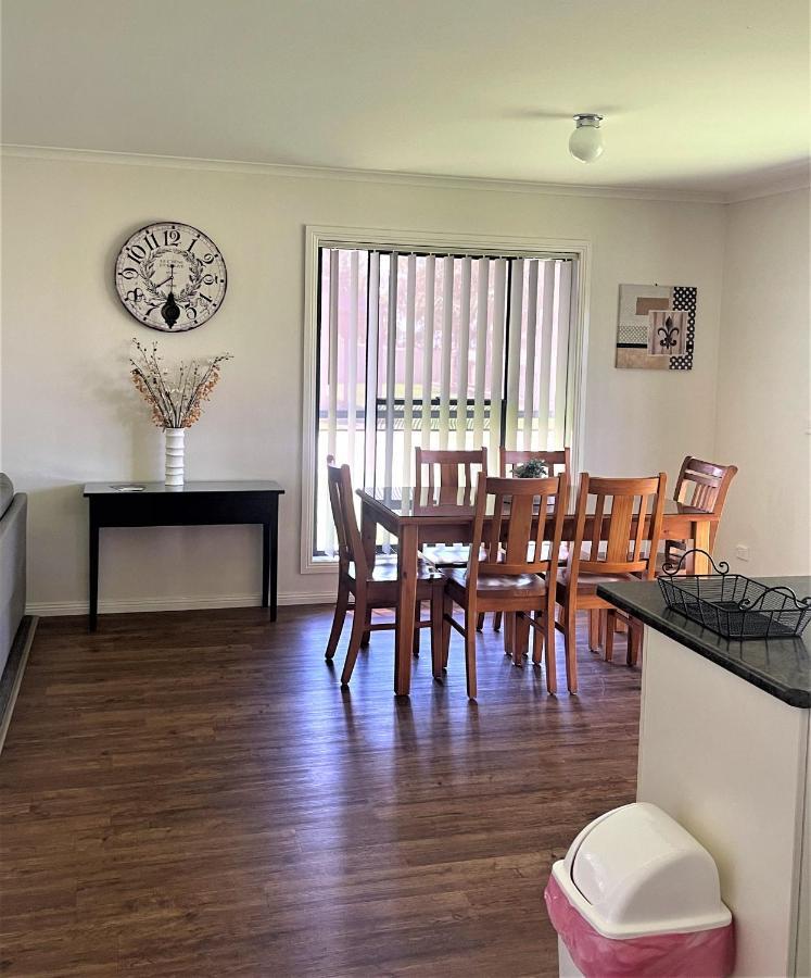 Dbj Holiday Units Mulwala Esterno foto