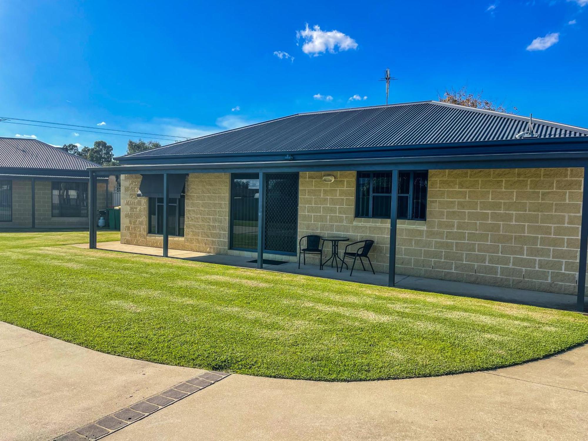 Dbj Holiday Units Mulwala Esterno foto